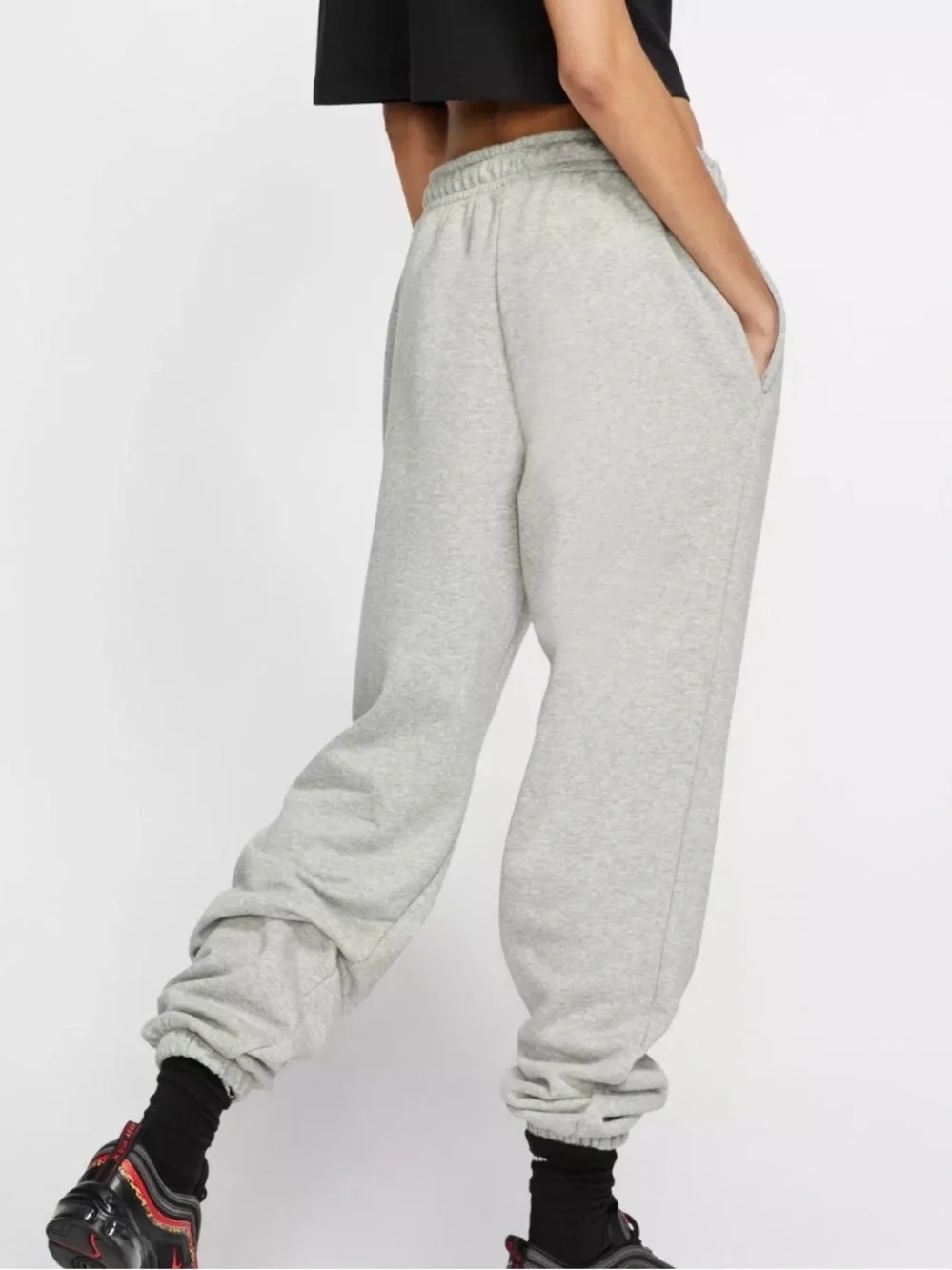 NIKE WOMEN'S S - SPORTSWEAR ESSENTIAL FLEECE SWEATPANTS - GRAY BV4091 063